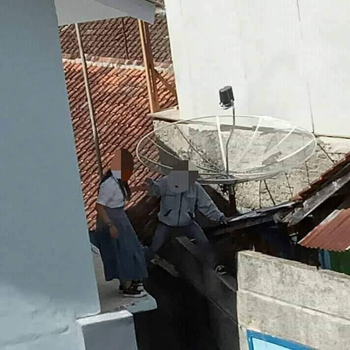 11 Tingkah absurd siswa waktu pulang sekolah ini bikin ngelus dada