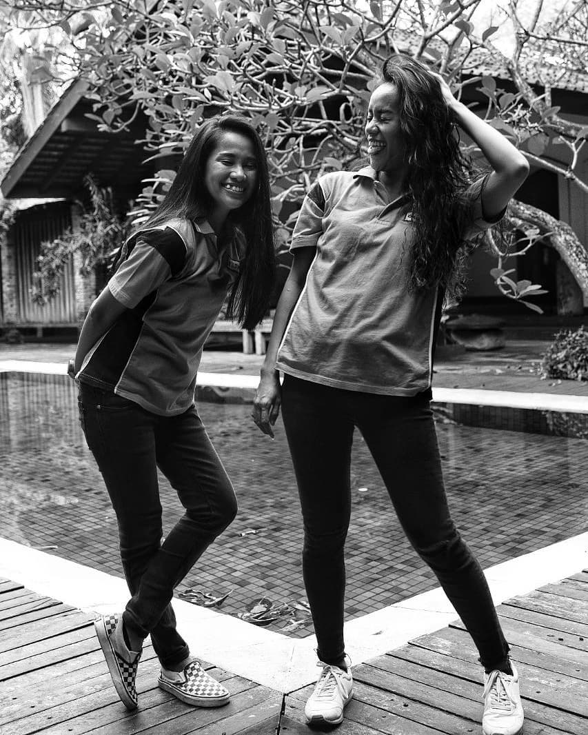 12 Potret kompak Chika dan Lia Waode, sibling goals abis