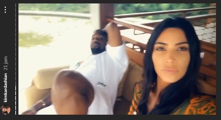 8 Potret asyik Kim Kardashian liburan di Bali bareng Kanye West