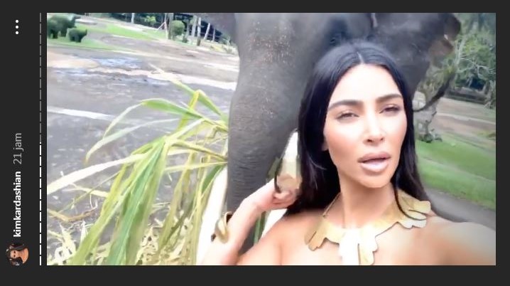 8 Potret asyik Kim Kardashian liburan di Bali bareng Kanye West