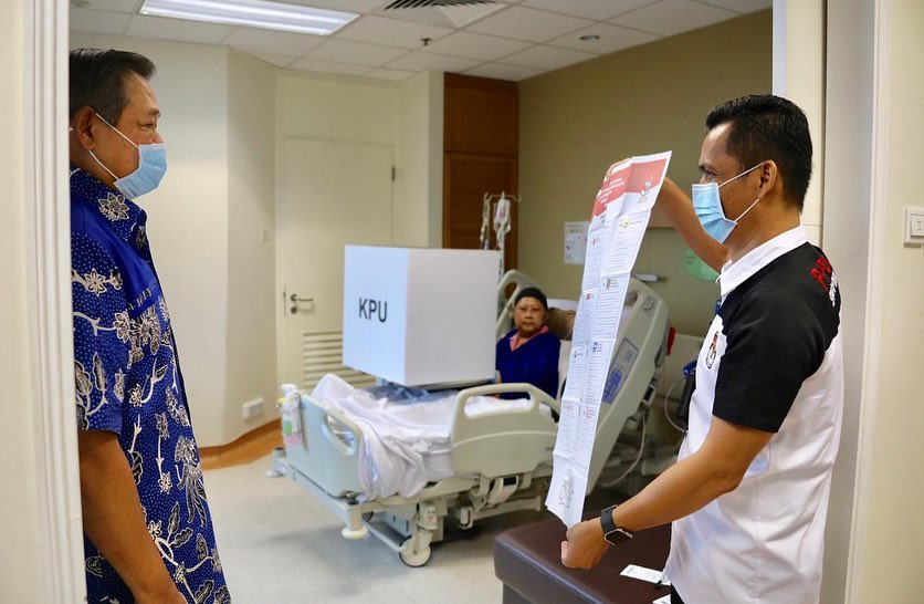 10 Momen Ani Yudhoyono nyoblos di Singapura, terbaring di atas ranjang