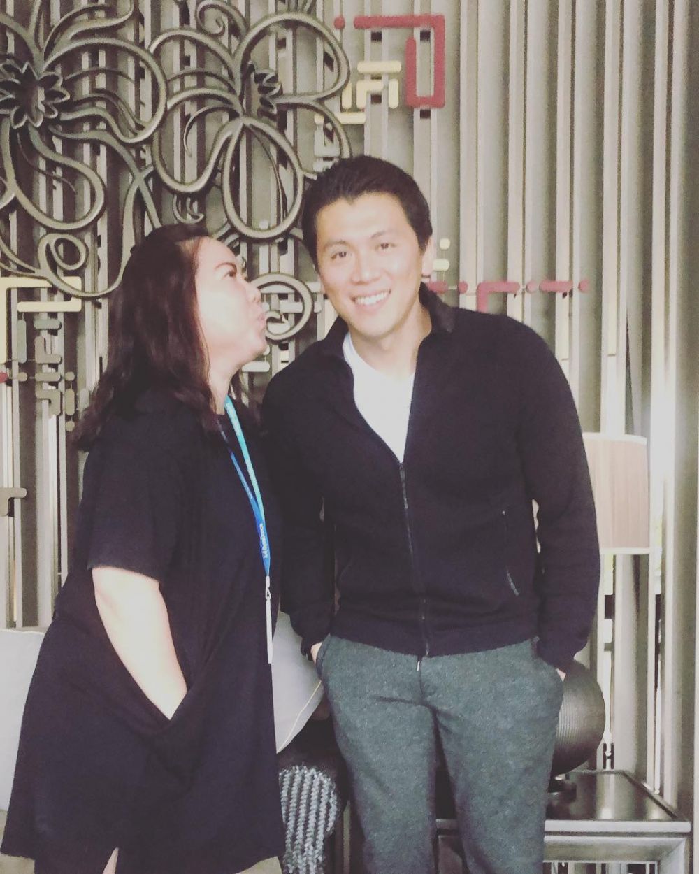 Heboh seorang cewek nekat 'cium' Reino Barack, ini videonya