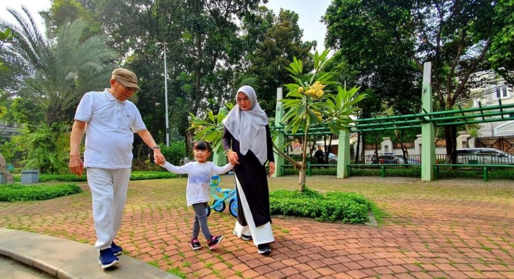 Potret Ma'ruf Amin nikmati masa tenang beraktivitas tanpa sarung