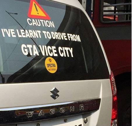 12 Spanduk iklan lembaga kursus ini bikin tepuk jidat