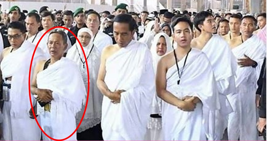 Umrah bareng Jokowi, sosok pria ini curi perhatian