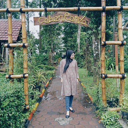 10 Pesona Natly eks 7 Icons yang kini berhijab, makin memesona