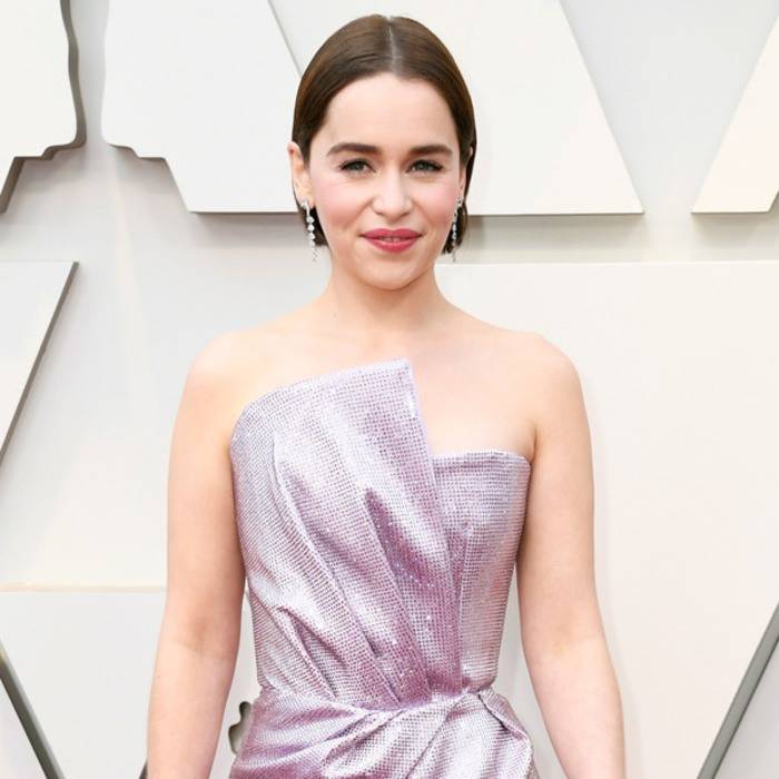 5 Seleb cantik ini menderita penyakit langka, terbaru Ariana Grande