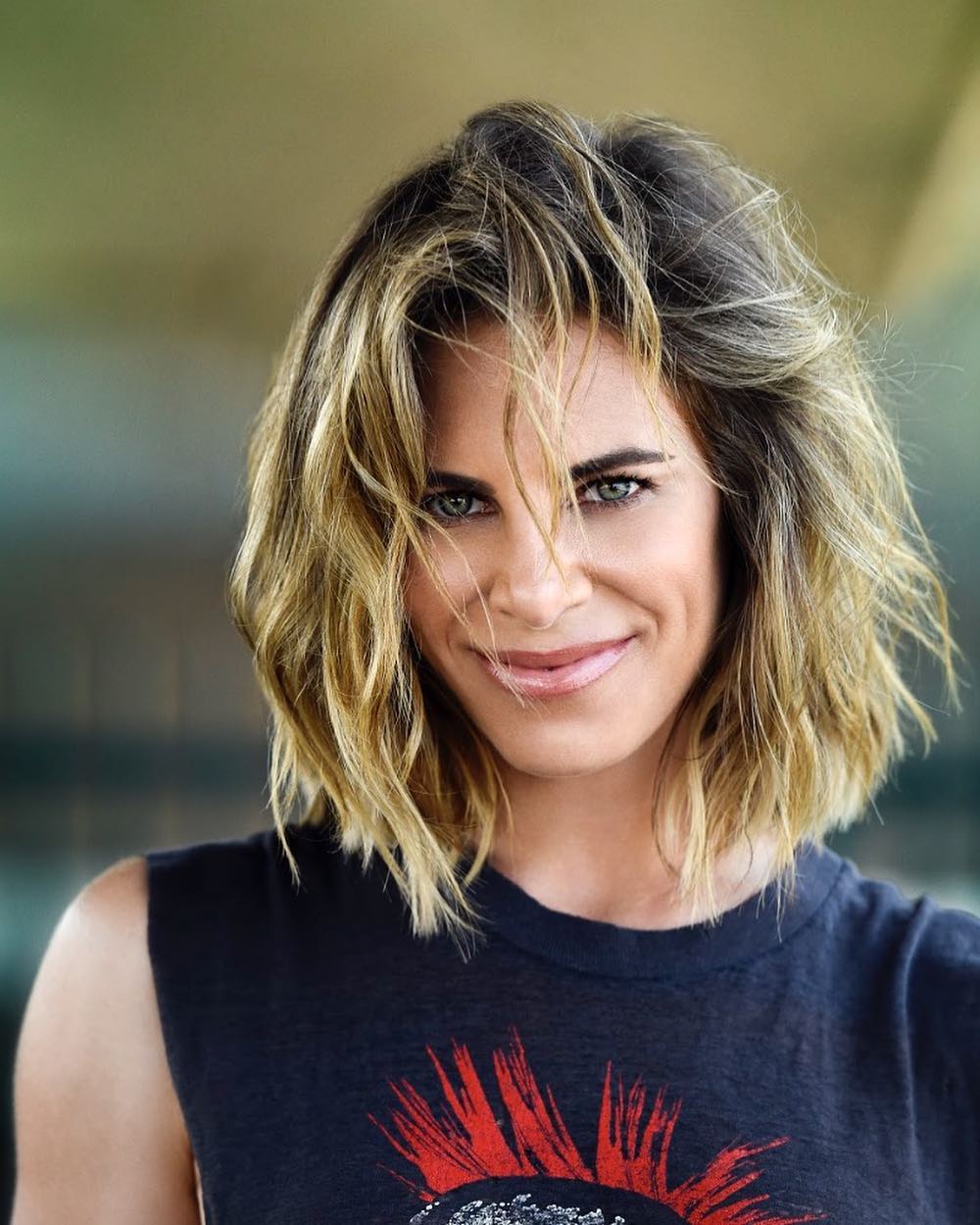 5 Seleb cantik ini menderita penyakit langka, terbaru Ariana Grande