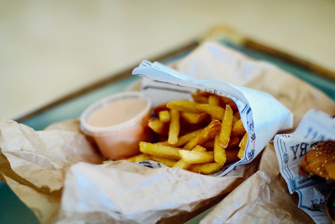 Fast food dan junk food ternyata nggak sama, ini 5 perbedaannya