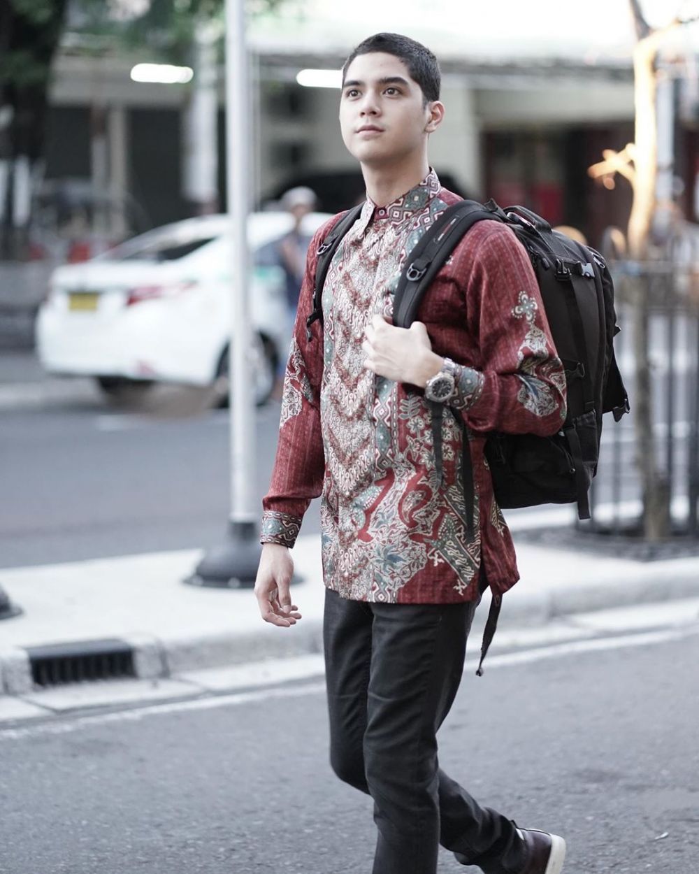 11 Seleb ini jadi pemilih pemula di Pemilu 2019, semangat nyoblos