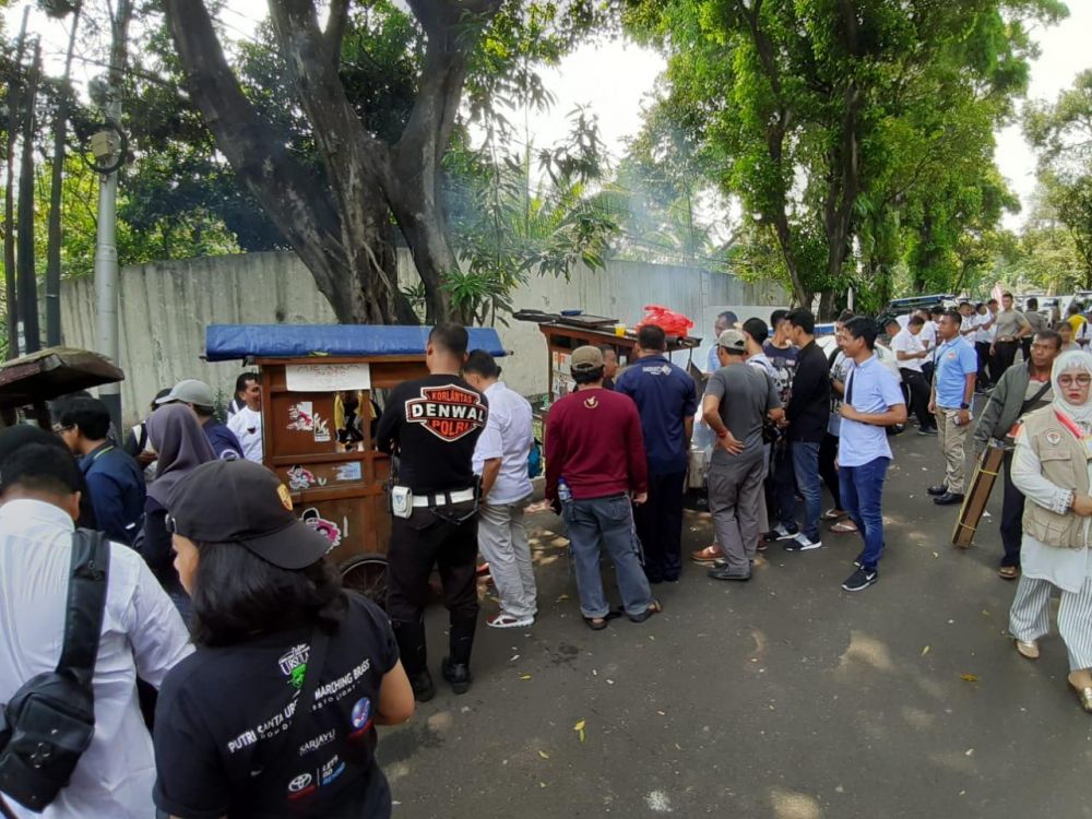 7 Gerobak makanan tersedia gratis di rumah Prabowo