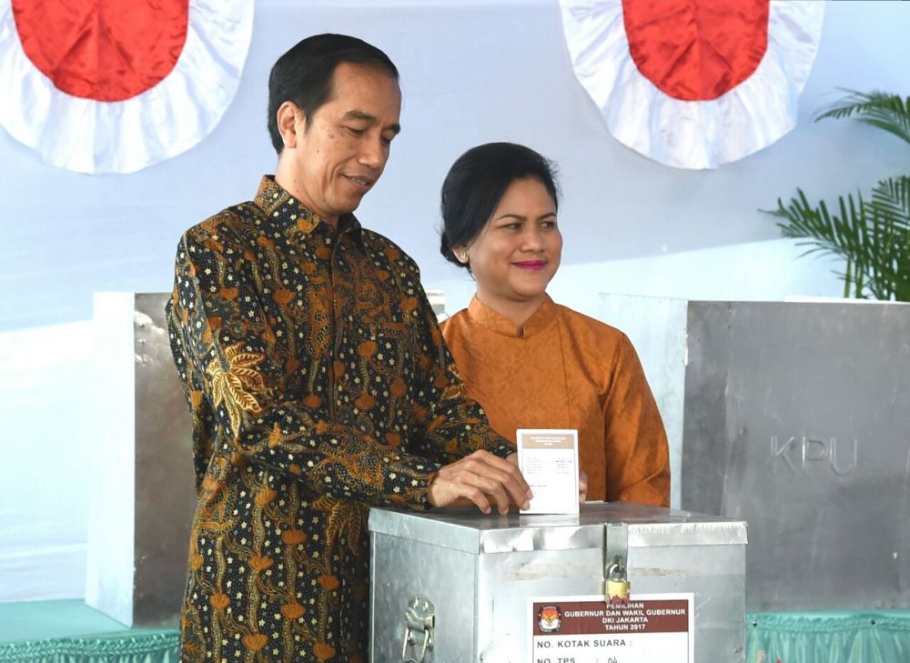 Gaya Jokowi nyoblos dari masa ke masa, sejak Pilkada Solo