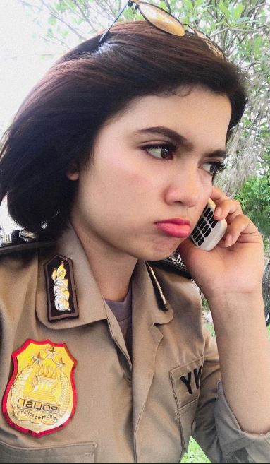 10 Pesona Vani Simbolon, polwan cantik pengaman Pemilu 2019