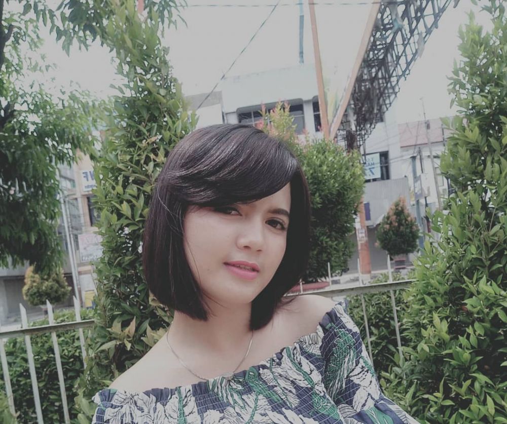 10 Pesona Vani Simbolon, polwan cantik pengaman Pemilu 2019