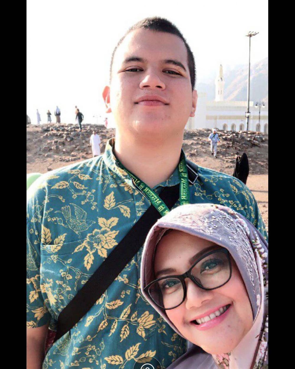 12 Potret kebersamaan Bella Saphira dan anak tirinya, kompak abis