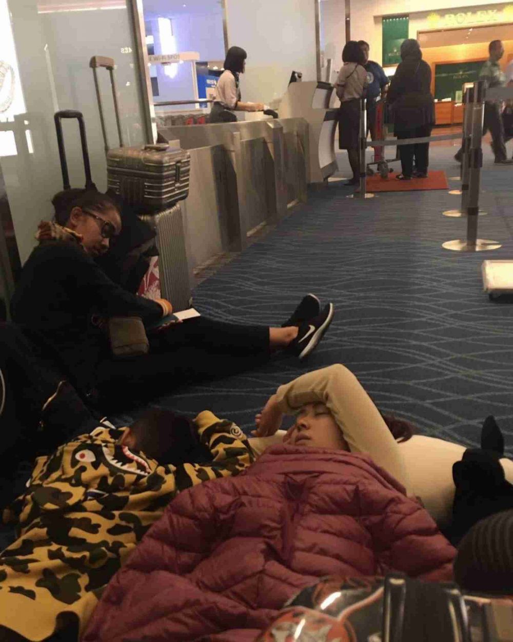 7 Potret Soimah tidur di sembarang tempat ini bikin ngakak