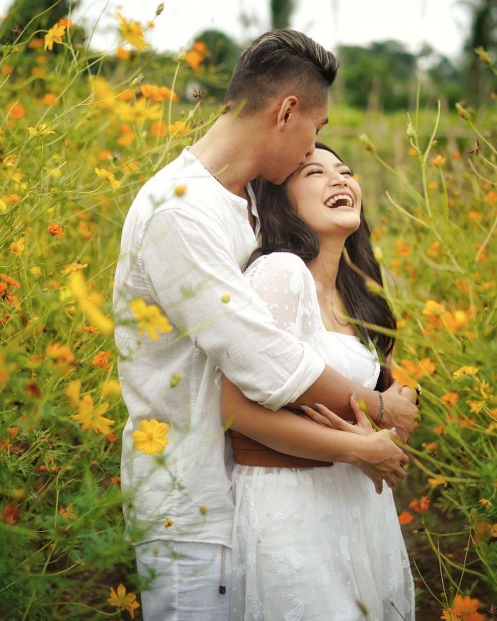 6 Potret prewedding Siti Badriah & Krisjana, romantis abis