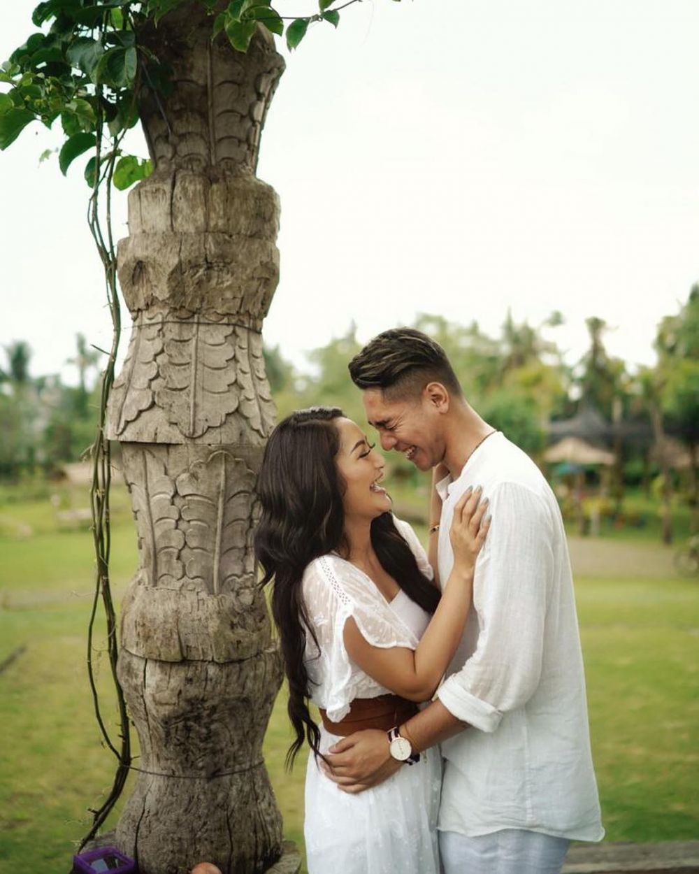 6 Potret prewedding Siti Badriah & Krisjana, romantis abis
