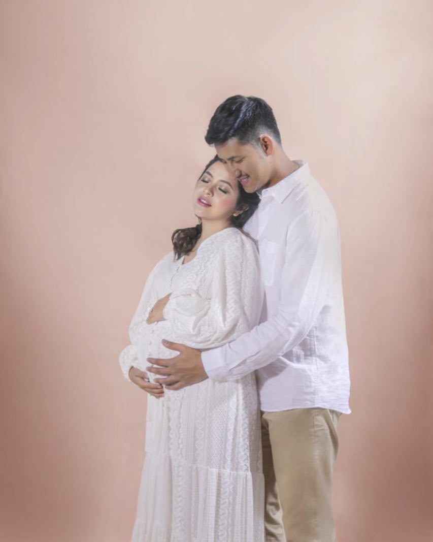 Hamil 9 bulan, ini 6 potret maternity Tasya Kamila yang menawan