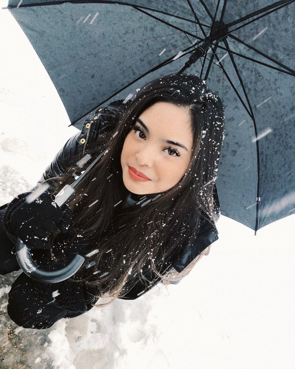 10 Pesona Syandria Kameron, cicit Soekarno yang cantik abis