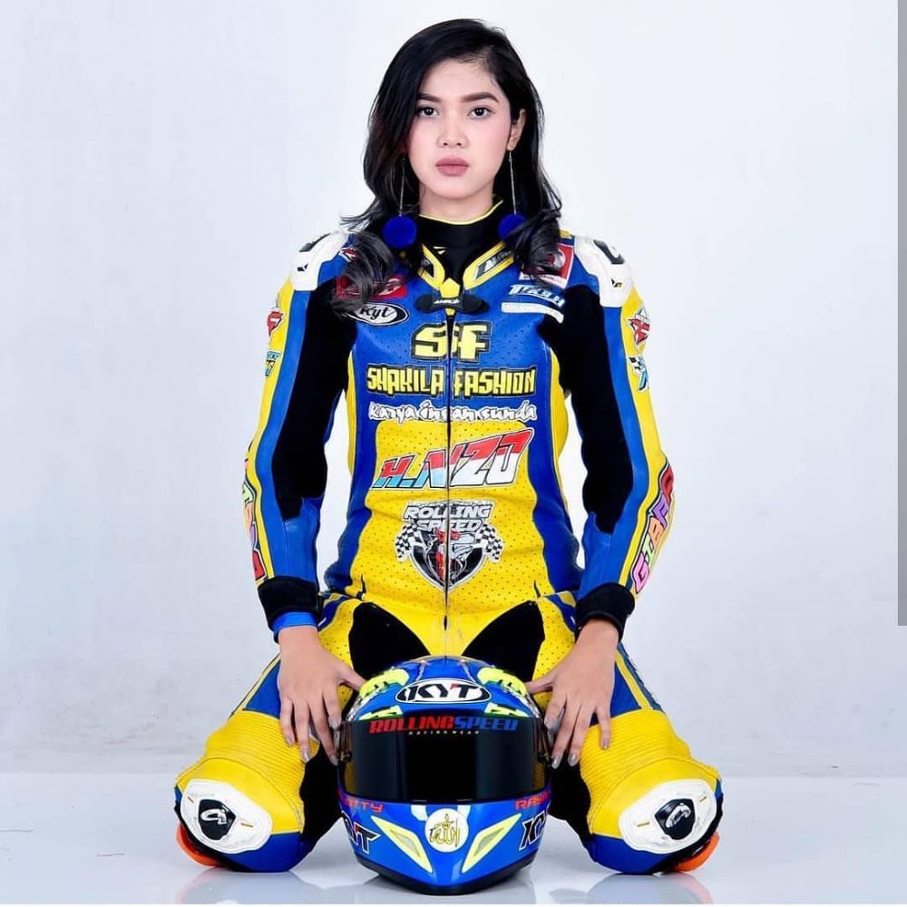 Potret 10 pembalap Indonesia berparas cantik & garang di atas aspal