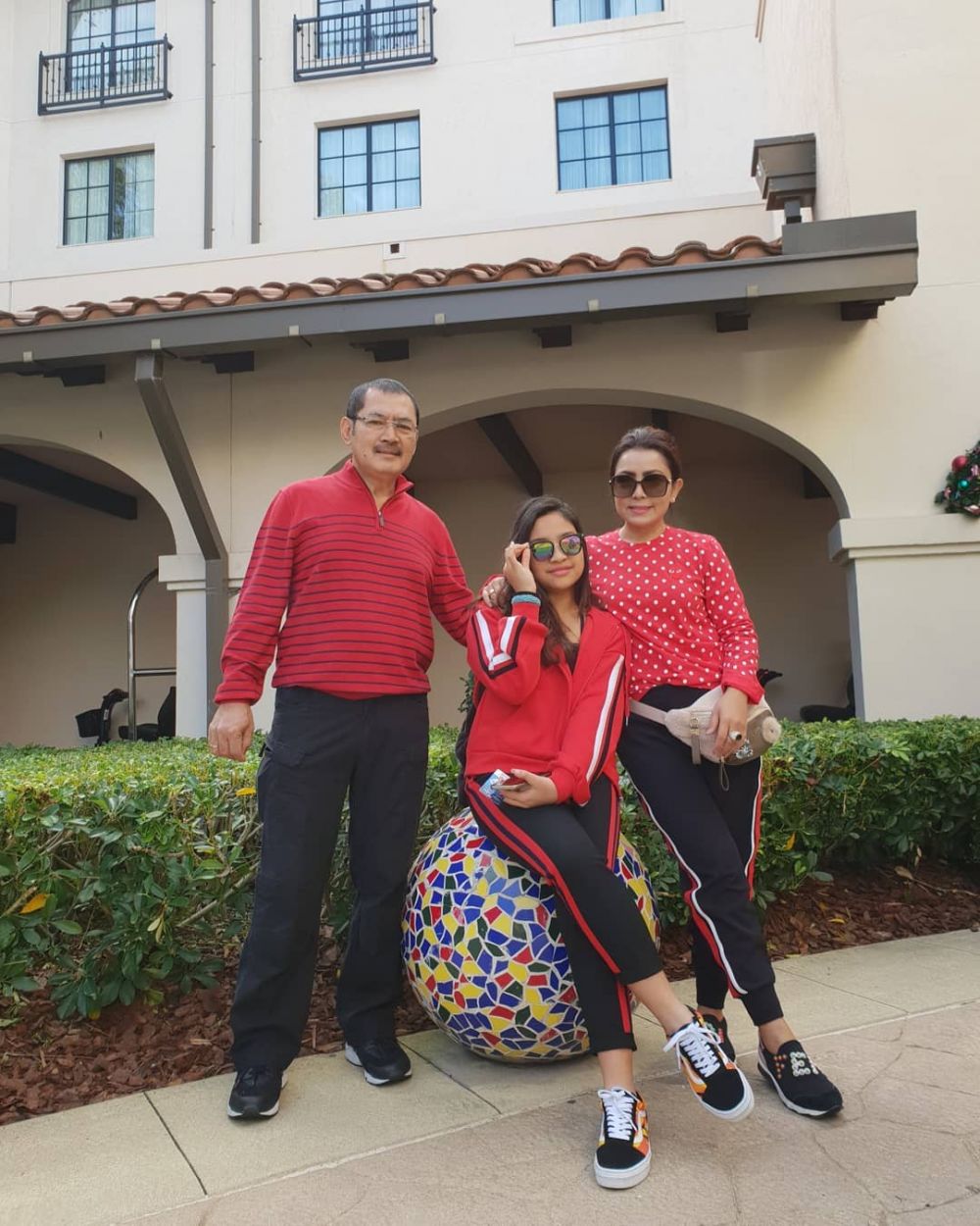 8 Momen manis Bambang Trihatmodjo & Khirani, ayah idaman