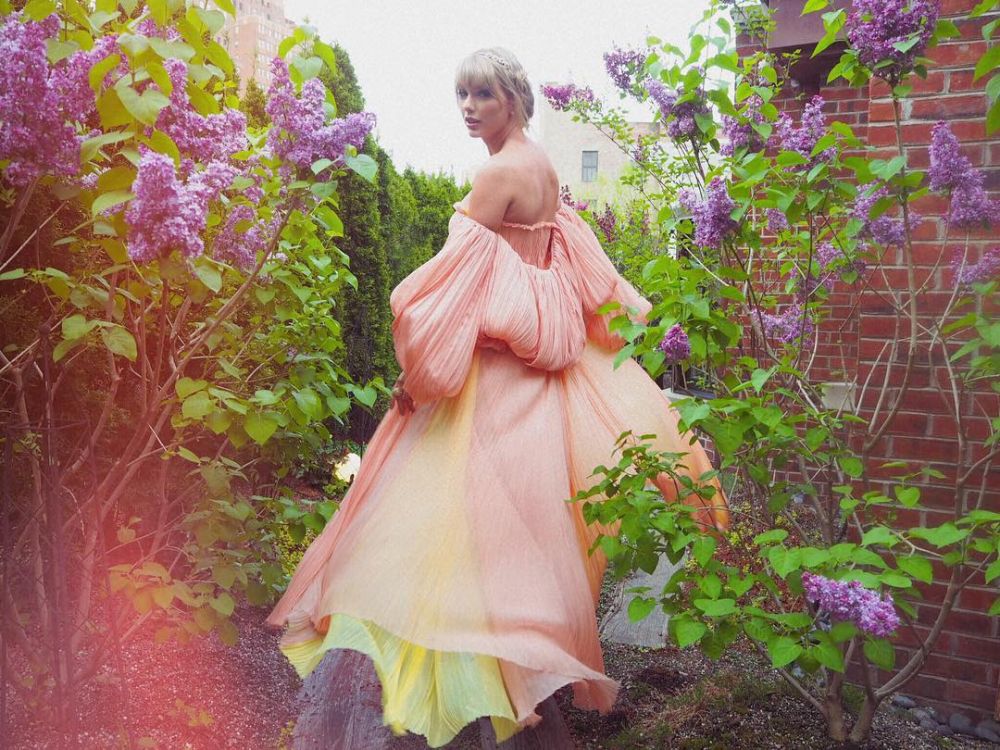 Filter ala Taylor Swift hits di Instagram, begini cara memakainya