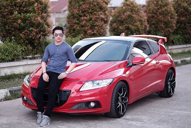 Bukan seleb, 7 orang ini popularitasnya ngalahin artis