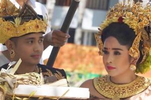 Beri sinyal pernikahan direstui anak, gaun Jennifer Jill tuai kritik