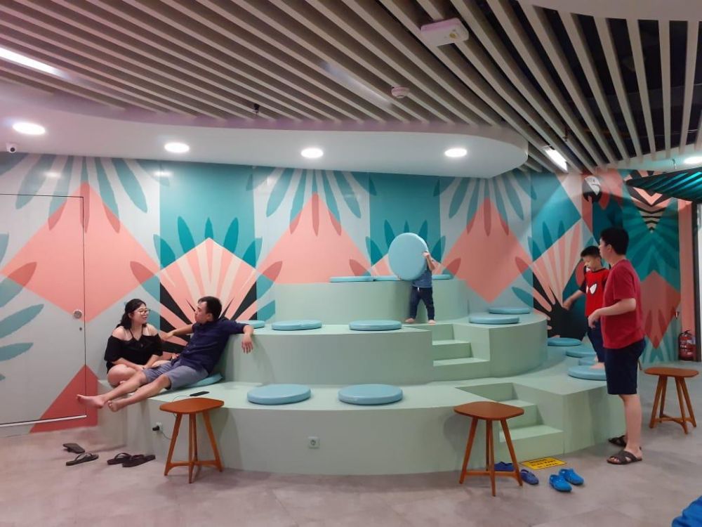 Bergaya kekinian, 4 spot di food court ini instagramable banget