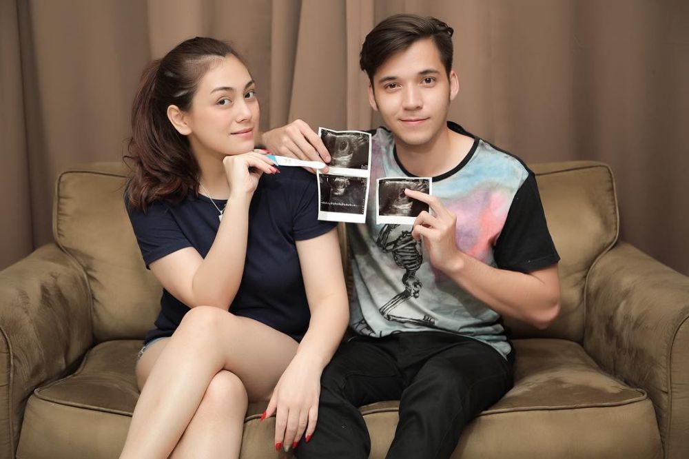 5 Seleb tampan mantap menikah di puncak karier, ada Ammar Zoni