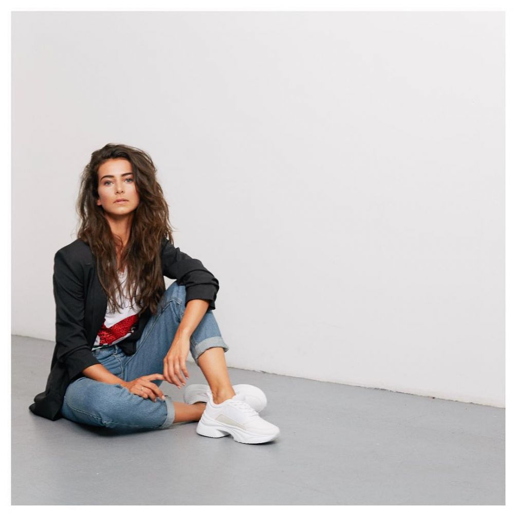 Adu pesona WAGs pemain Tottenham & Ajax Amsterdam