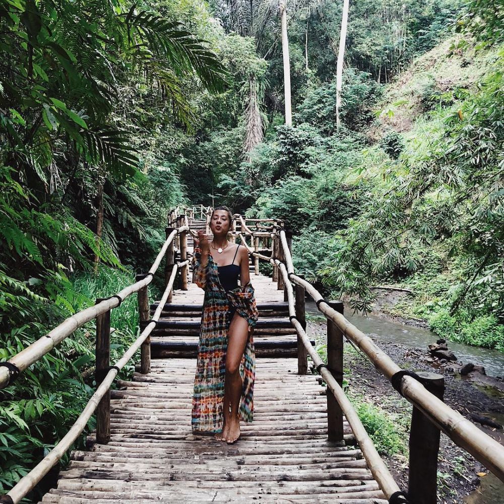 Gemar foto berbikini, 10 seleb ini jadi bodygoals para cewek