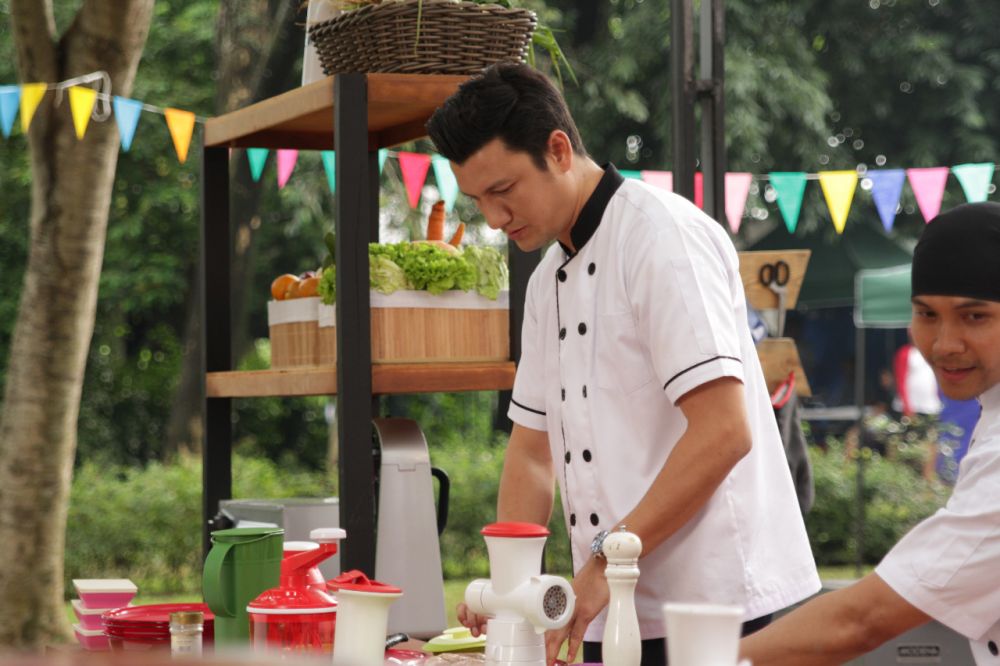 Berperan sebagai chef, Christian Sugiono tak kesulitan akting