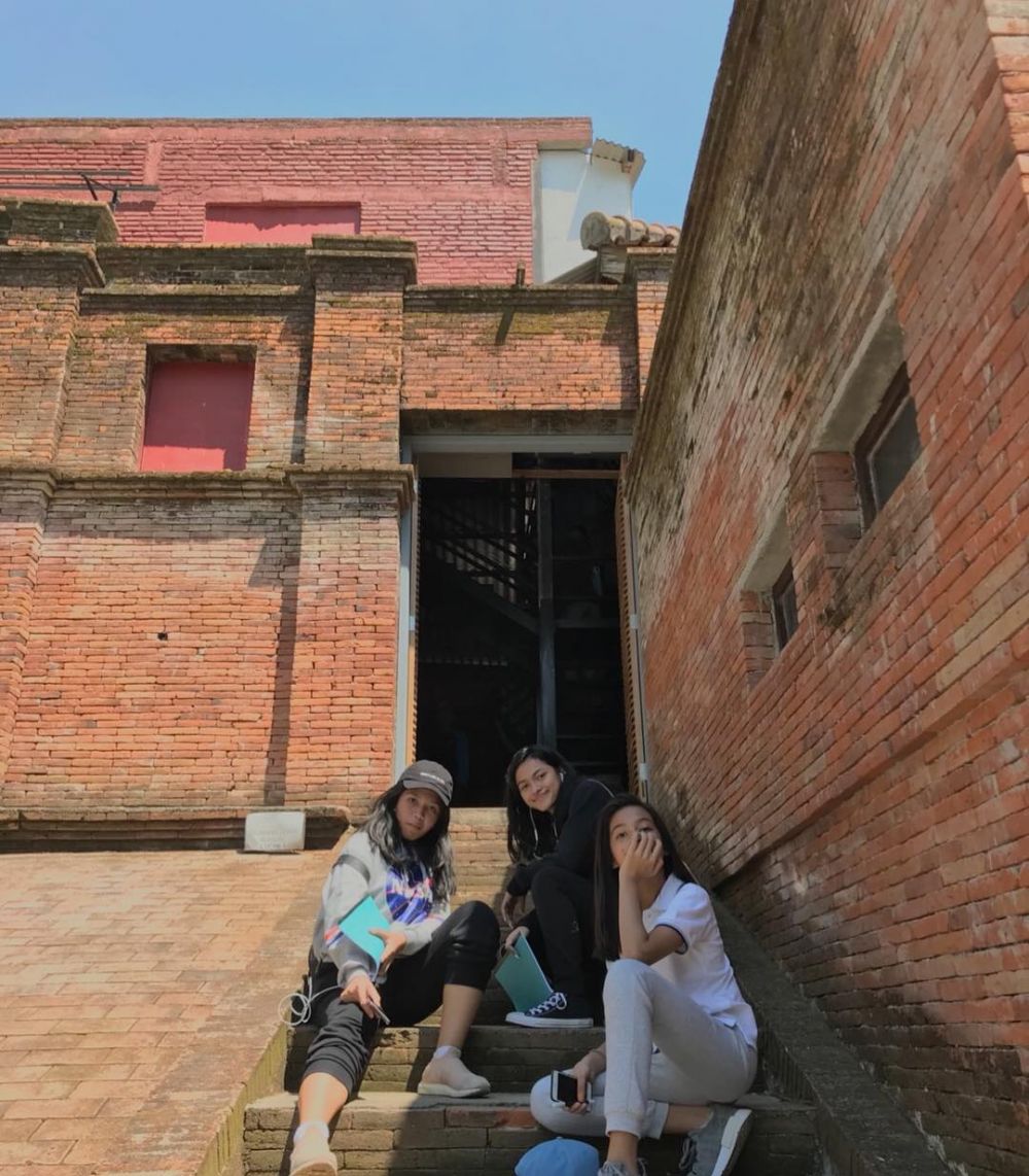 8 Pesona Cut Sjalinni, putri Vira Yuniar yang beranjak remaja