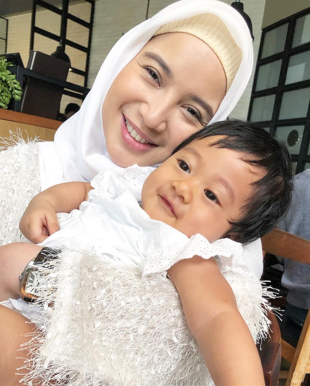 6 Momen kedekatan Chacha Frederica & Sedah Mirah, bak anak sendiri