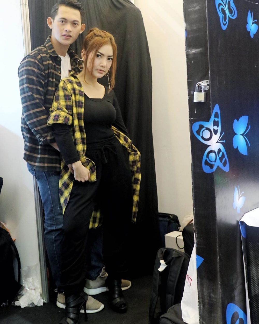 7 Potret mesra Irma Darmawangsa & Irfan Sebastian, resmi pacaran?