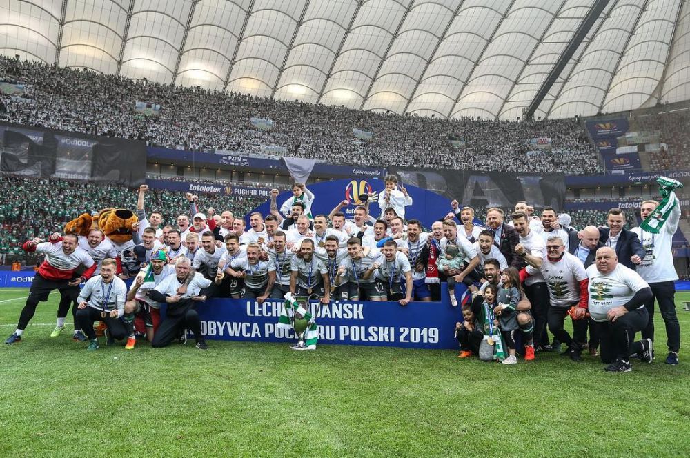 5 Momen Egy Maulana dan timnya rayakan juara Piala Polandia