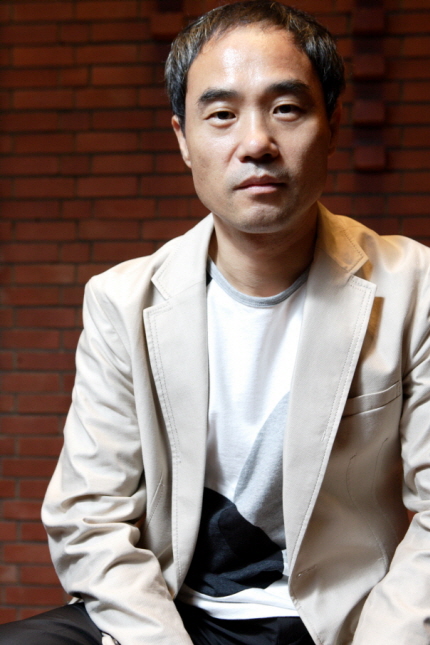 11 Seleb senior ini selalu muncul di drama Korea, ikonik banget