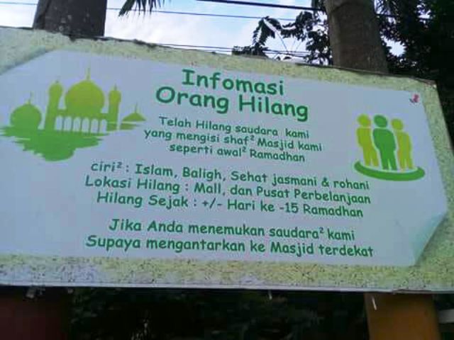 9 Spanduk pengumuman lucu ini sentil yang malas ibadah Ramadan