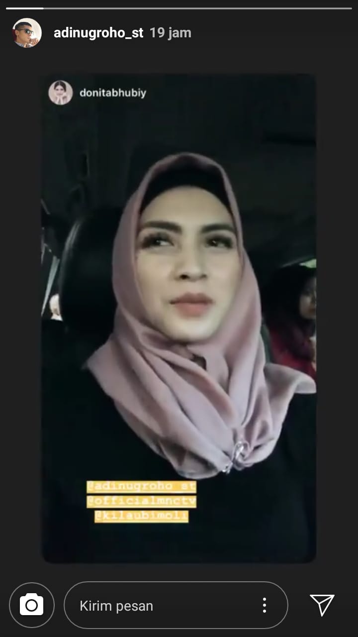 6 Pesona Donita dengan balutan hijab, didoakan istikamah