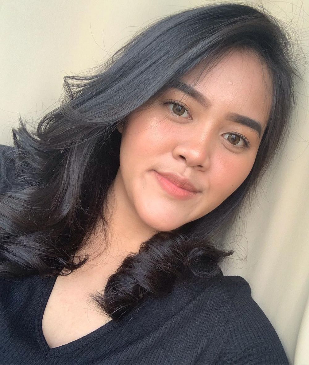 8 Potret Dewi Nurmania, putri Muzdalifah yang disebut mirip Raisa