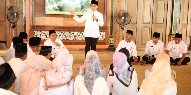 Bupati Anas imbau tingkatkan fasilitas ibadah Ramadan wisatawan