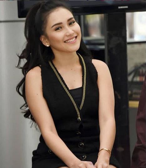 12 Seleb ini pernah dihujat fans K-pop, terbaru Boy William