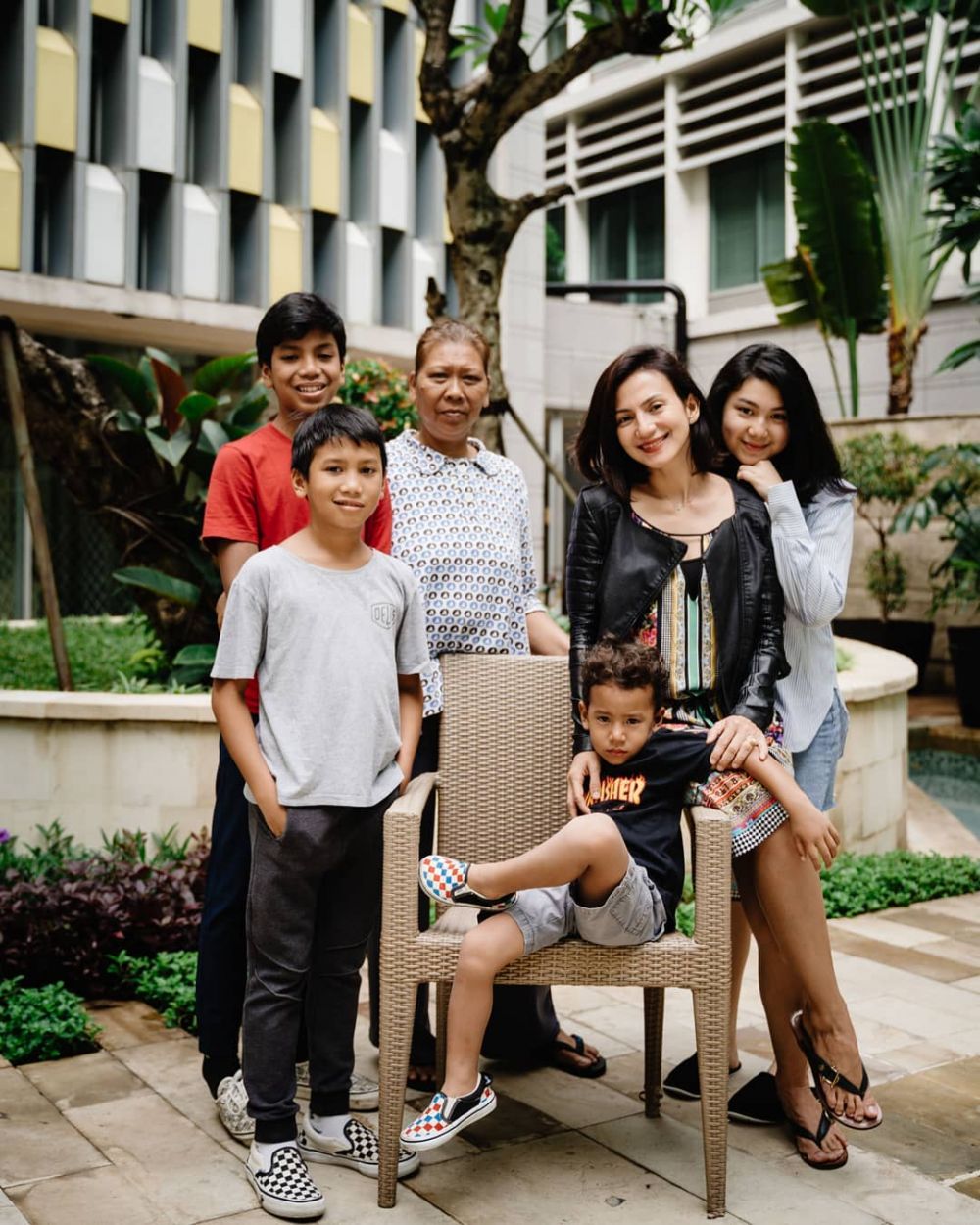 Cara 6 seleb ajarkan anak berpuasa ini inspiratif