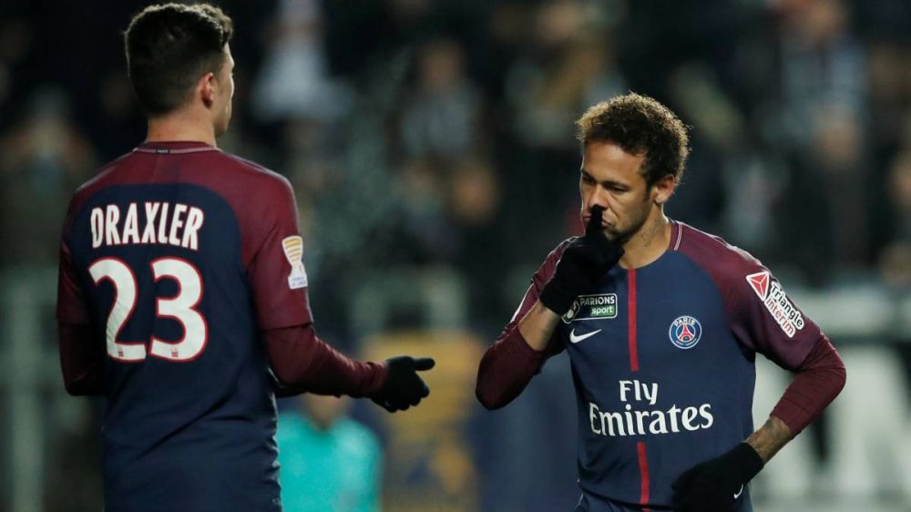 Berantem dengan pemain PSG, Neymar: Siapa kamu ngomong begitu!