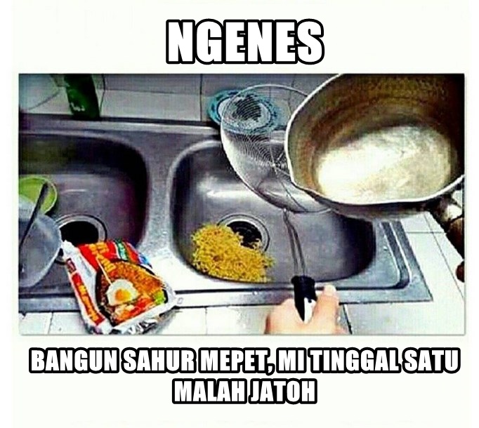 9 Meme lucu sahur ala anak kos ini bikin tertawa prihatin