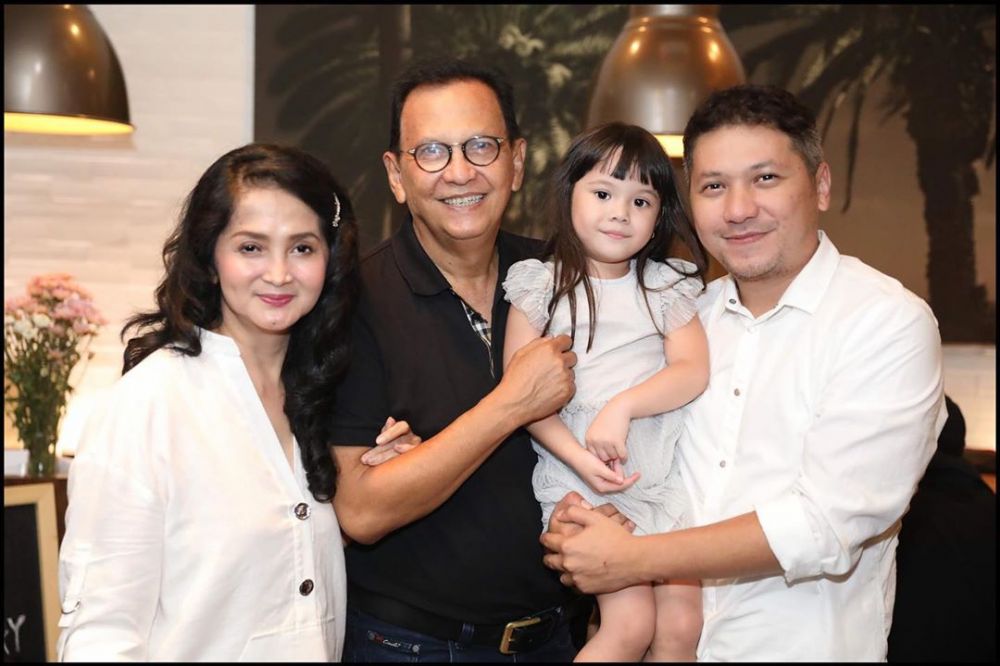 11 Momen perayaan ultah Gading Marten, Sophia Latjuba curi perhatian