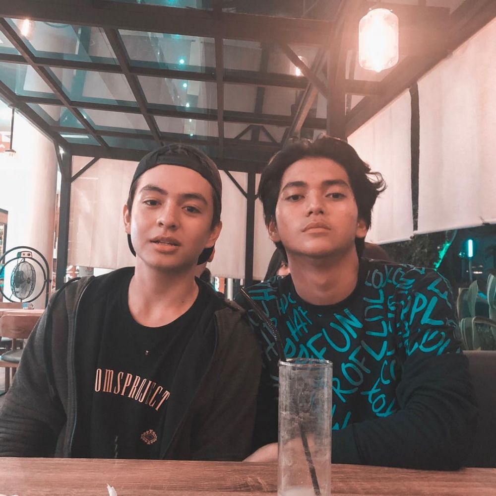 10 Pesona Fazzill Alditto, pemeran Alif di serial Negeri 5 Menara