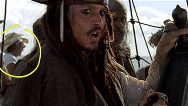 10 Benda bocor dalam film laris Hollywood ini bikin heran